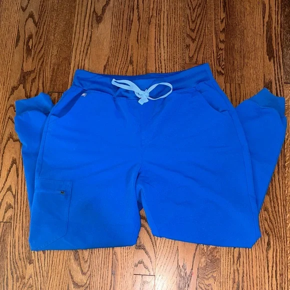 Figs Women's High Waisted Zamora Jogger Scrub Pants - Picture 2 of 8